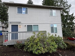 Building Photo - 5121 SW 62nd Ave