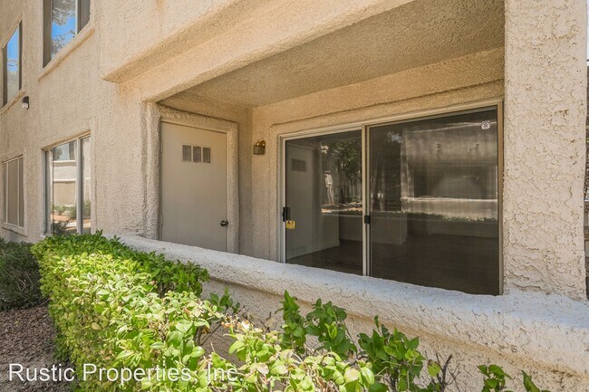 Building Photo - 2 br, 2 bath House - 3070 Tarpon Dr. #101