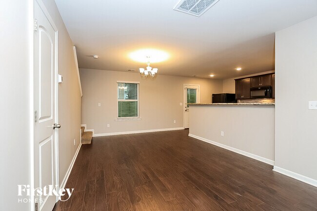 Building Photo - 308 Sportsman Dr