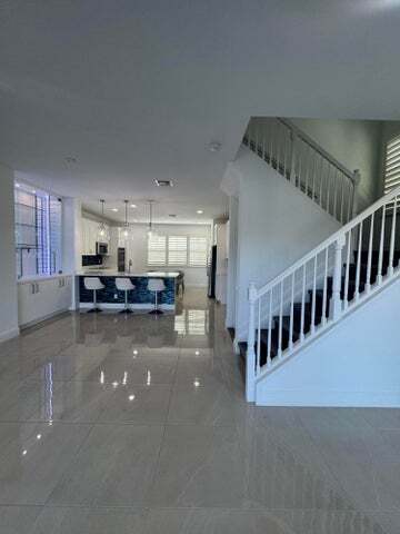 Foto del edificio - 613 Windward Cir N