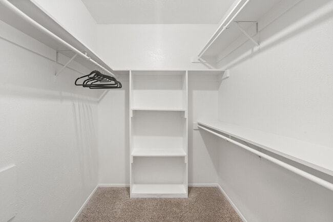 Building Photo - Regal Court Apartments