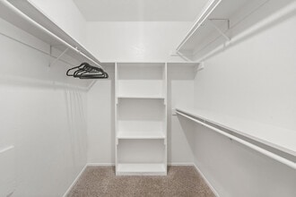 Building Photo - Regal Court Apartments