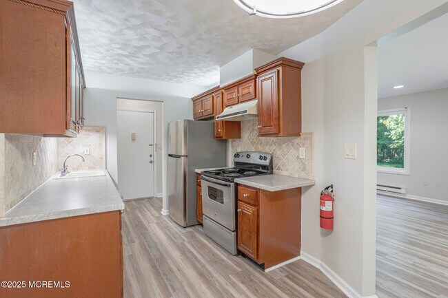 Foto del edificio - 229 Medford Ct