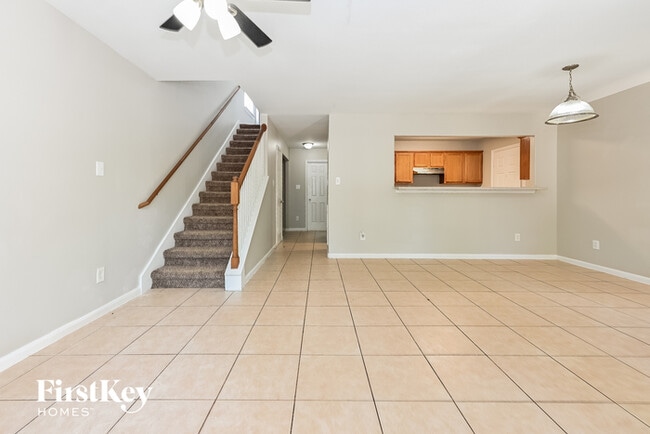 Building Photo - 2923 La Estancia Ln