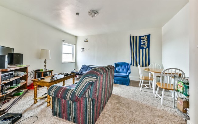 Building Photo - 3 br, 2 bath Apartment - 330 Atwood St Apt 3