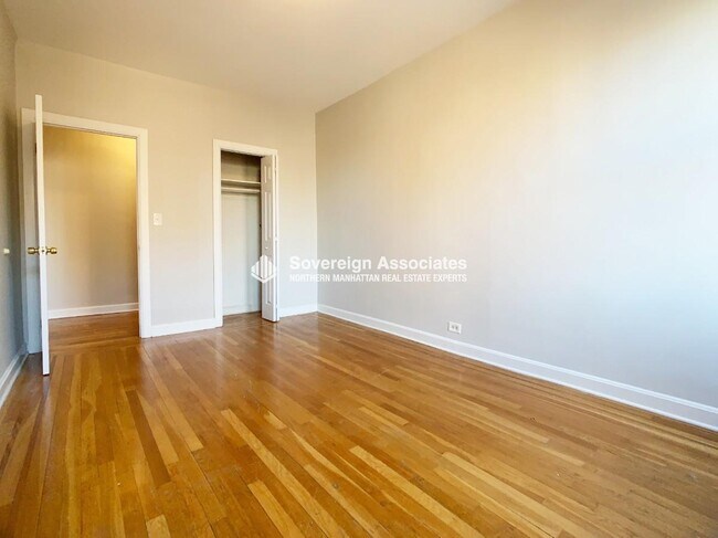 Foto del edificio - 590 Fort Washington Ave