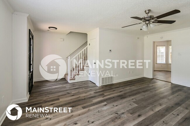 Building Photo - 9406 Slezenger Ln