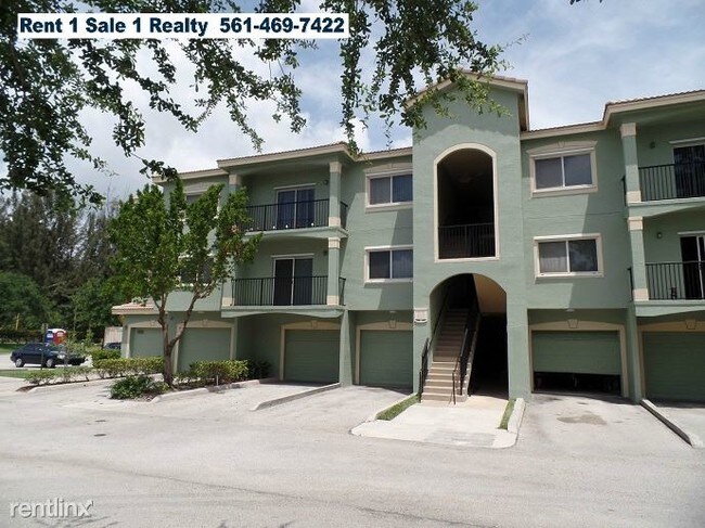 Foto del edificio - 300 Crestwood Cir