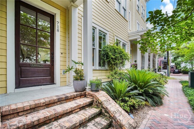 Foto del edificio - 718 Tattnall St