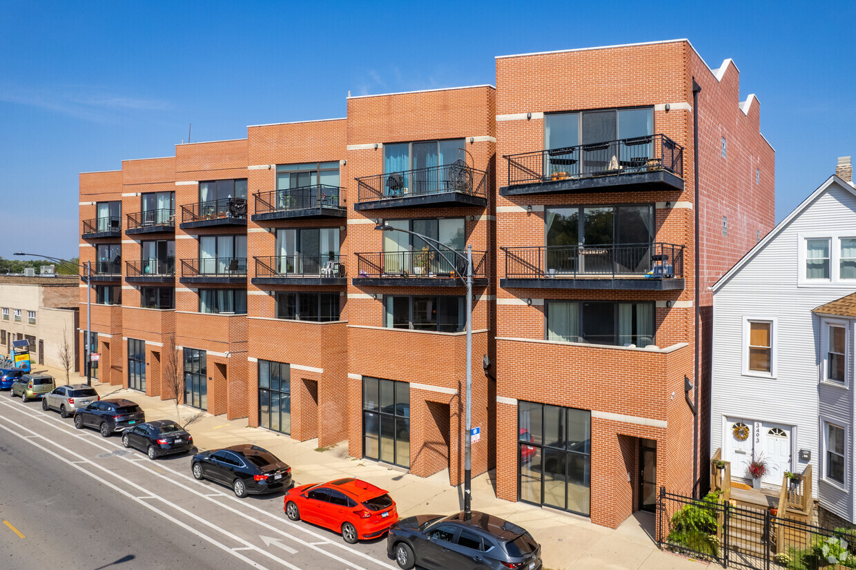 Primary Photo - 3501-3505 N Elston Ave