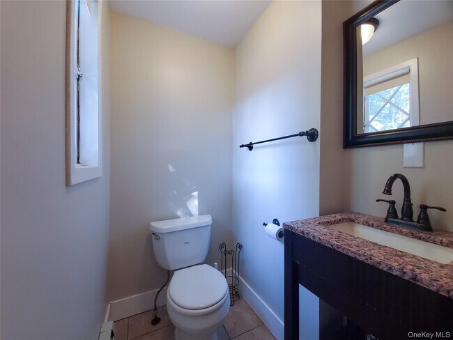 Building Photo - 45 Rodney St