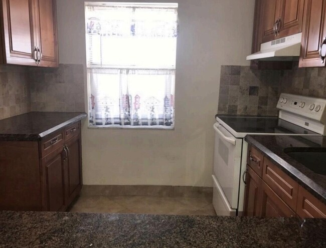 Foto del edificio - 7600 NW 5th Ct