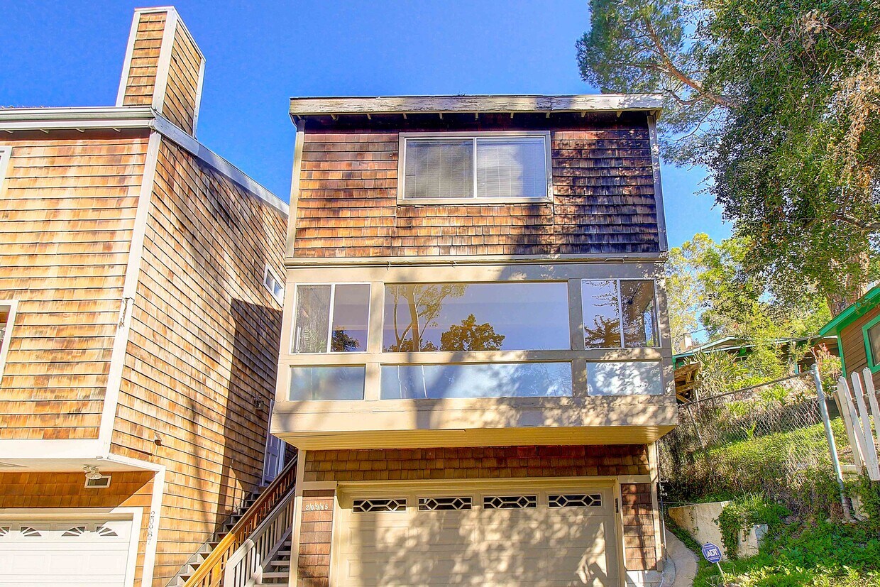 46 Houses for Rent in Woodland Hills, CA Westside Rentals