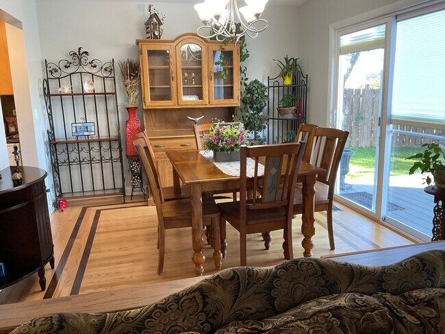 Foto del edificio - 5366 Sequoia Ct