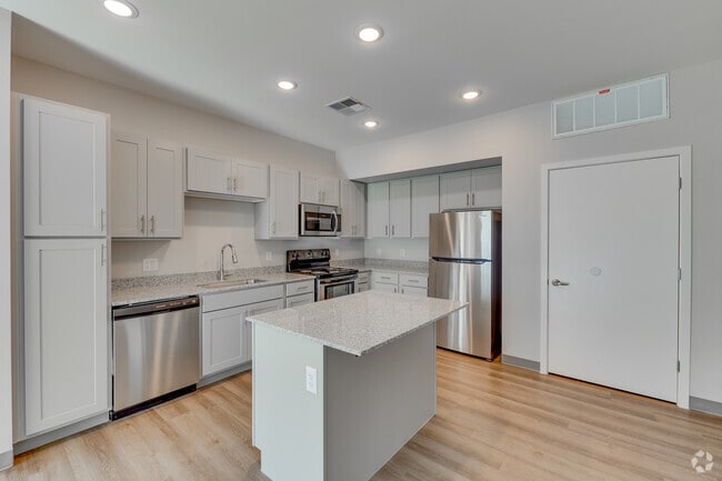 1BR, 1BA - 647SF - Kitchen - Copa Flats