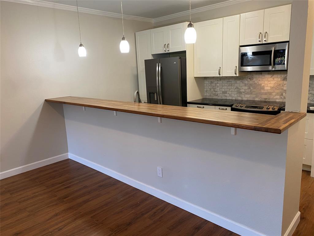 Foto principal - 3206 Holly Hall St
