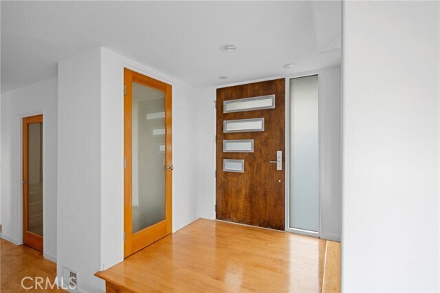 Foto del edificio - 15263 Mulholland Dr