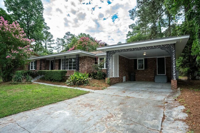 Building Photo - 3120 Edinburgh Dr