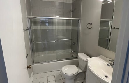 *Las imágenes son muestras representativas de la unidad anunciada. En algunos casos, las unidades reales que visita... - 5 Albemarle St