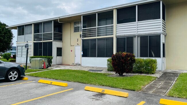 Foto del edificio - 138 Salisbury I