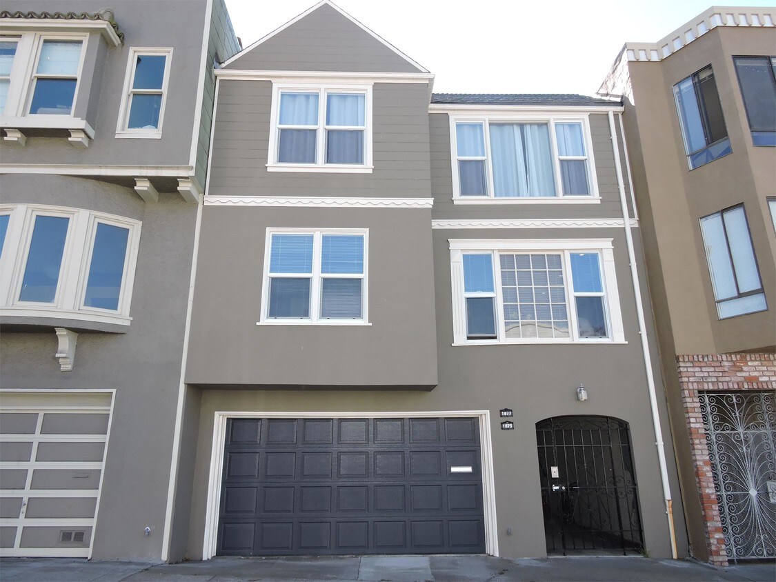 Foto principal - 1877 8th Ave