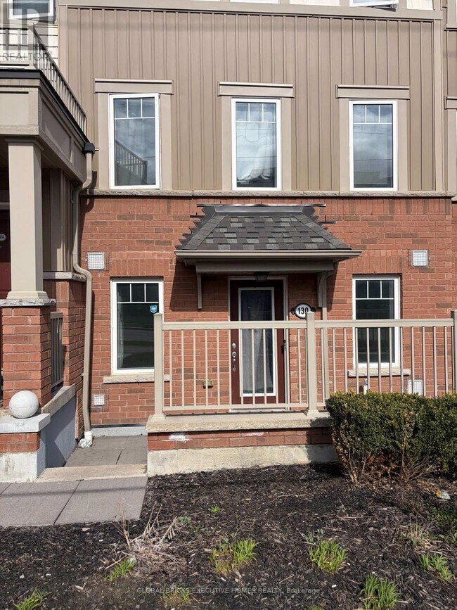 Building Photo - 130 - 2500 HILLRISE COURT