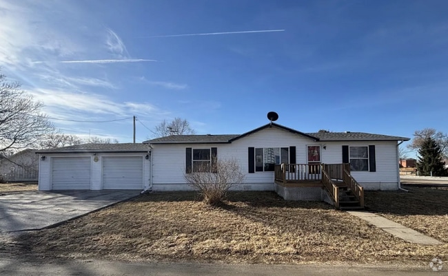 Building Photo - 261 261 Ave
