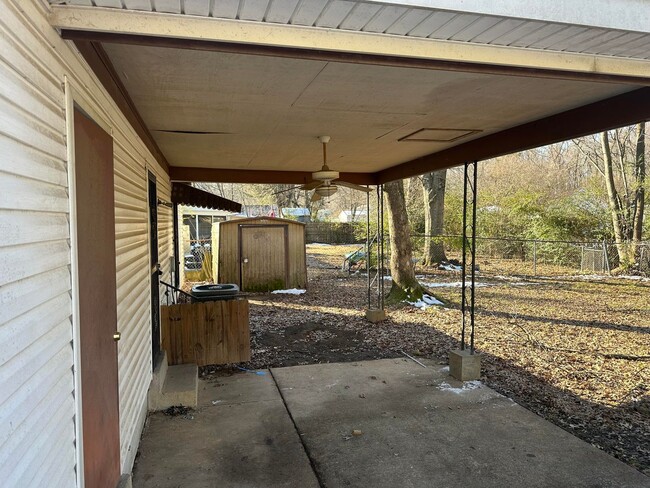 Building Photo - Newly Renovated 3 bed 2 bath in Memphis, TN