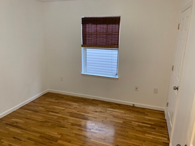 2 bedroom - 207 Magnolia Ave