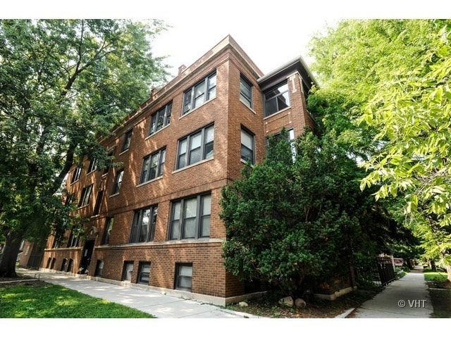 Building Photo - 1702 W Summerdale Ave