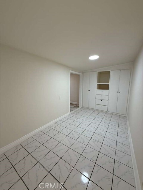 Foto del edificio - 6576 Lorena Ave