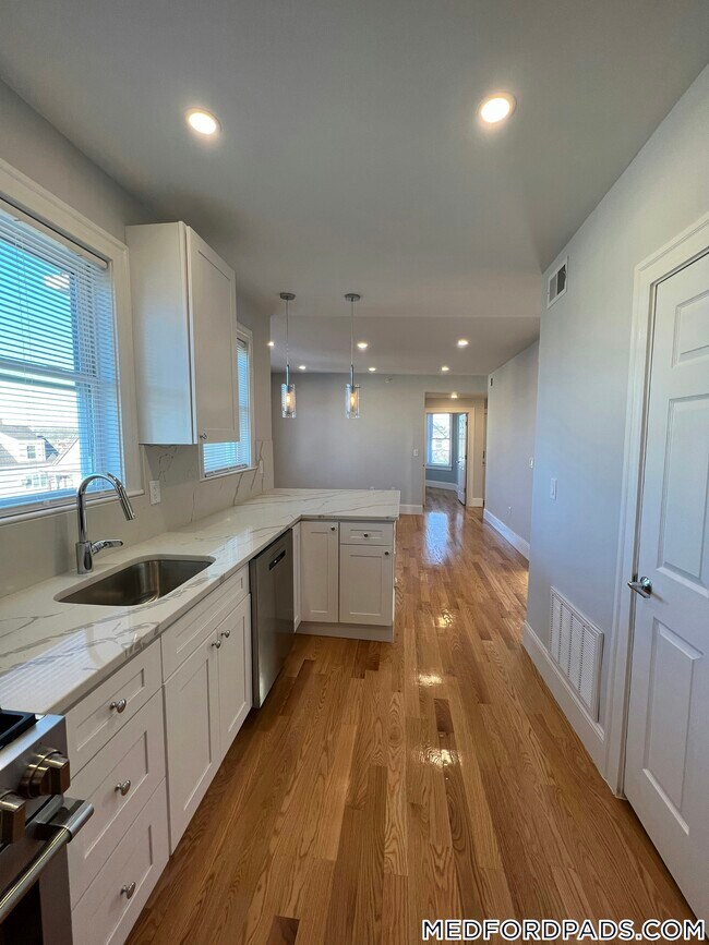 Foto del edificio - 75 Winchester St