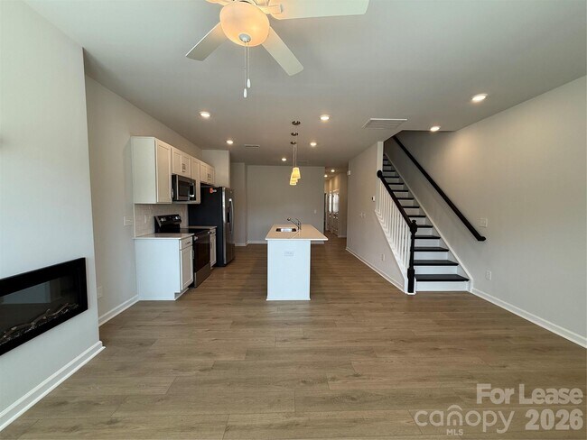 Building Photo - 6514 Harlech St