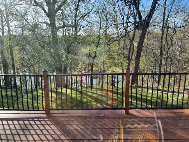 Foto del edificio - 33 Estates View Dr