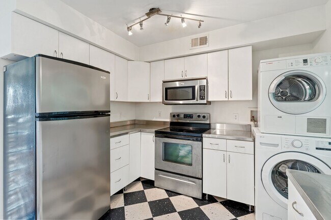 Foto del edificio - Charming Two Bedroom Home