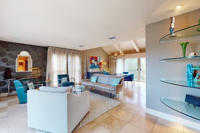 Foto del edificio - 7507 Westmoreland Dr