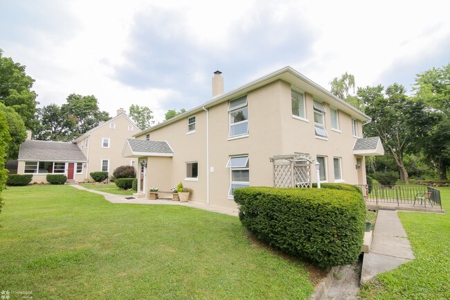 Building Photo - 3305 Municipal Dr
