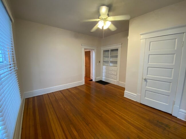 Building Photo - W Blake Ave 49-51 WR