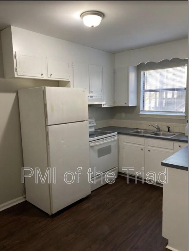Foto del edificio - 1600 Oak Croft St