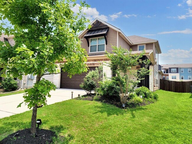 Foto del edificio - 15811 Windroot St