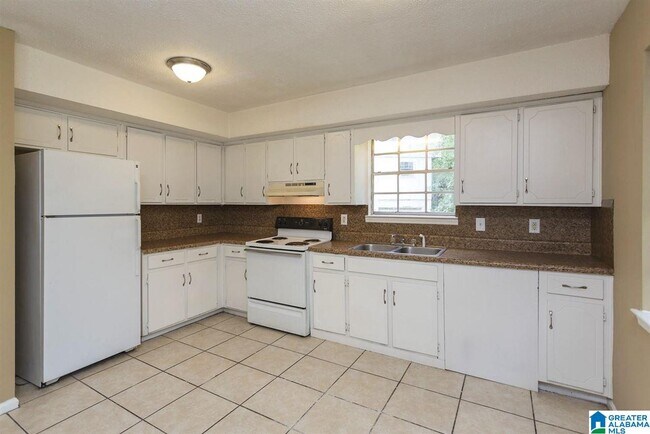 Foto del edificio - 1725 6th Pl Cir NW