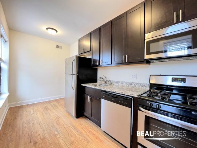 Foto del edificio - 1 bedroom in CHICAGO IL 60613