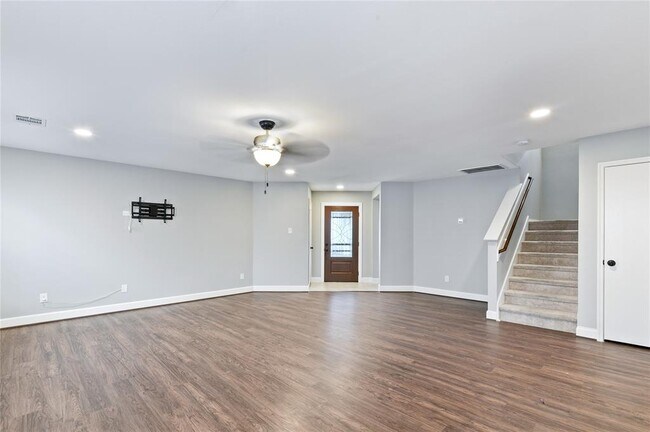 Foto del edificio - 419 Remington Park Ct