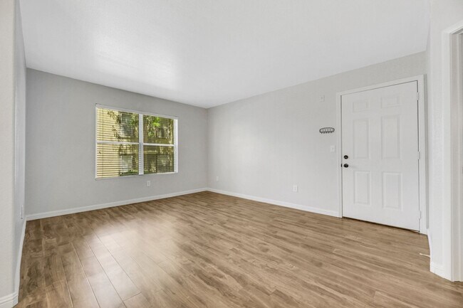Building Photo - 2300 E Silverado Ranch Blvd