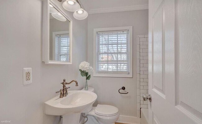 Foto del edificio - 2 br, 1 bath House - 1015 Cherry Avenue