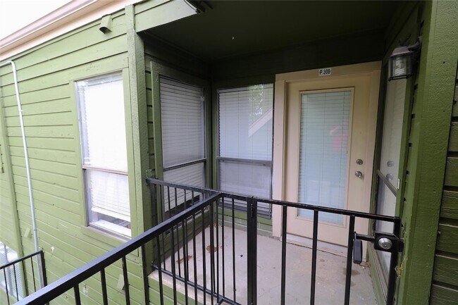 Foto del edificio - 9831 Walnut St