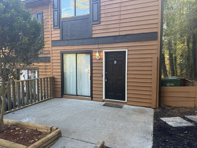Building Photo - 6473 Klinect Ct
