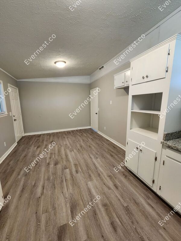 Building Photo - 1765 Dorgan St