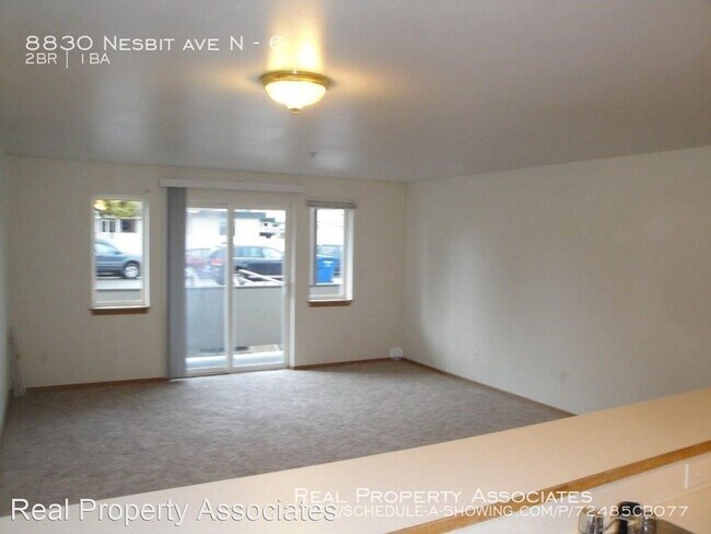Foto del edificio - 8830 Nesbit Ave N