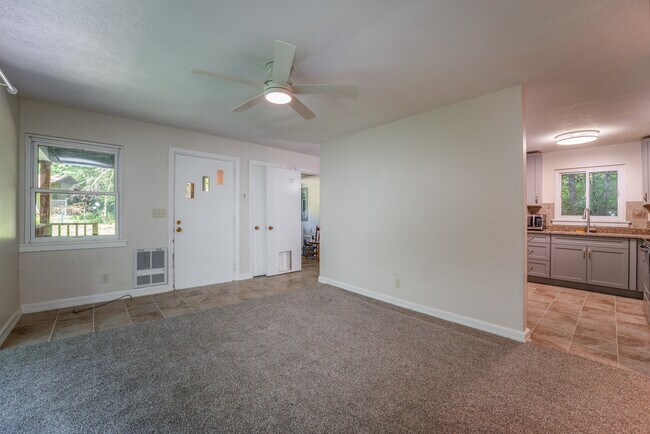 Foto del edificio - 503 Clement Rd